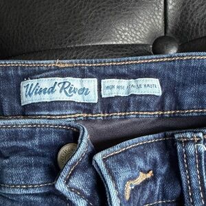 Wind River Women's High Rise Jeans - Blue